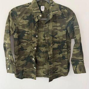GAP Casual Camouflage Button Down Shirt - Green medium